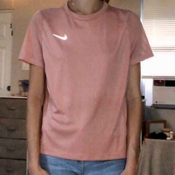 Nike running shirt pink - Picture 2 of 3